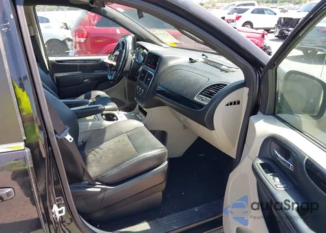 2019 Dodge Grand Caravan Sxt z USA, uszkodzony, nr VIN 2C4RDGCGXKR743304